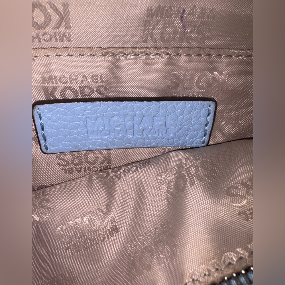 GIVEAWAY #1 MICHAEL KORS LARGE TOTE SATCHEL SHOULDER BAG POWDER BLUE - Picture 11 of 12